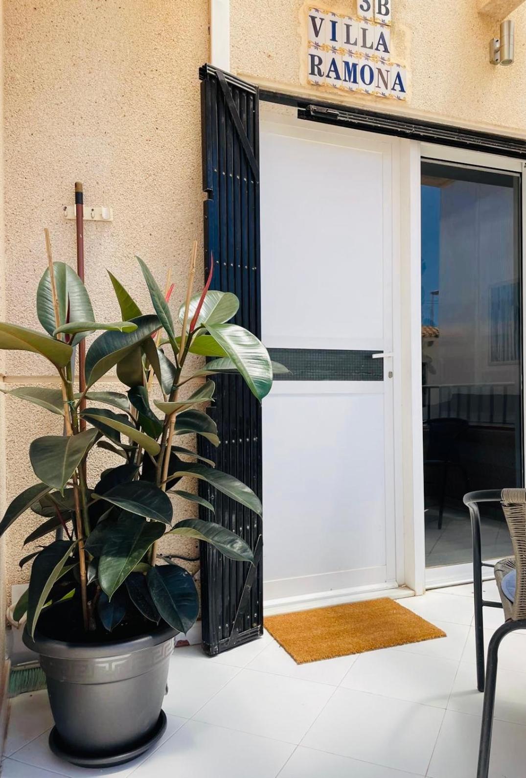 Przytulny Apartament 100M Od Plazy Torrevieja Extérieur photo